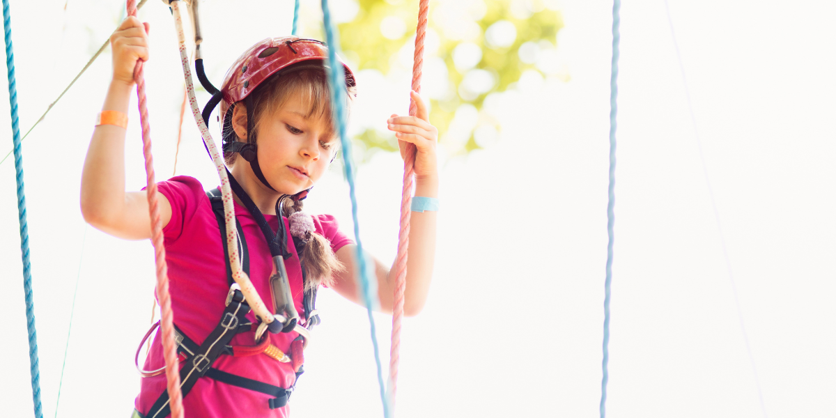 Wussten Sie, dass Hochseilgärten an Ihre speziellen Bedürfnisse und Ihr Budget angepasst werden können? Wenden Sie sich an die Hersteller von Seilgärten, um mehr zu erfahren.
