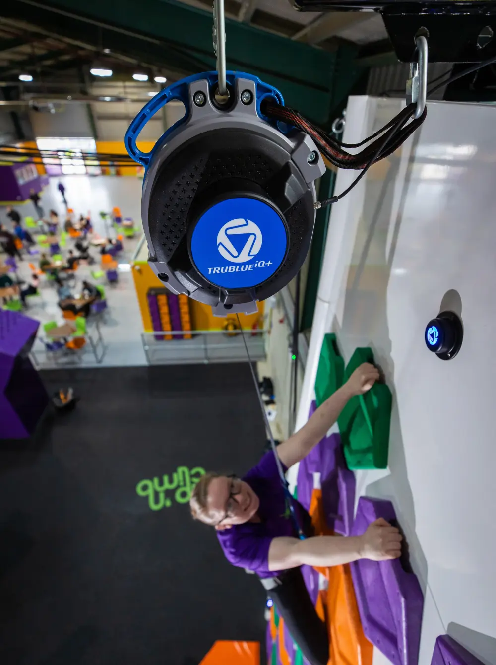 Verticale auto-belay voor klimwanden