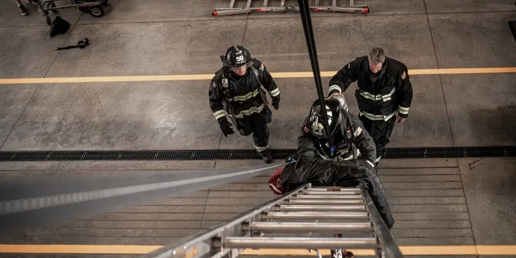 Discover how the Trublue Safeline controlled descent device removes human error from safety training. Engineered for high-cycle use and durability.