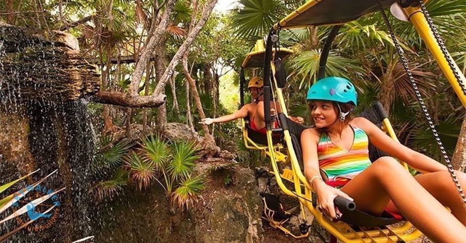 Andar en bicicleta modificada para sujetar a un cable zipline